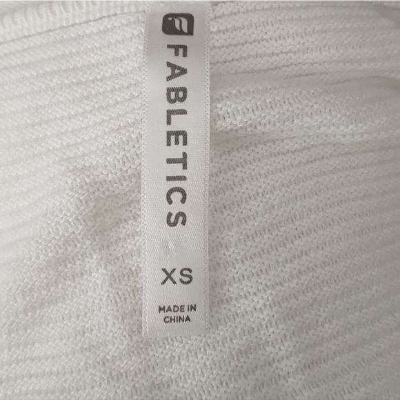 🌴3/$20 Fabletics Top Ribbed Tee XSmall - Picture 6 of 6